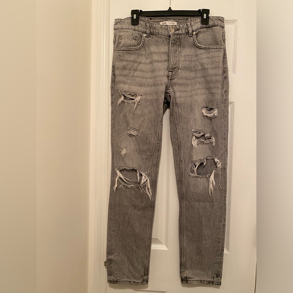 Zara Distressed Men’s Jeans